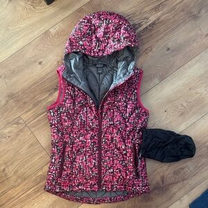 Mountain Hardware Down Hooded Vest